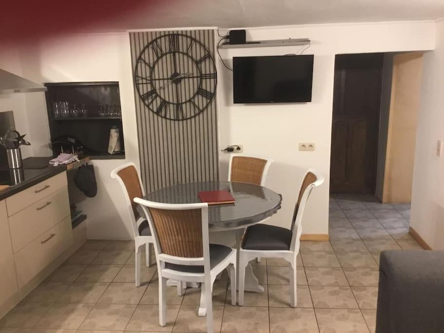 Gite Les 7 Frenes Vaux-sur-Sure Exterior foto